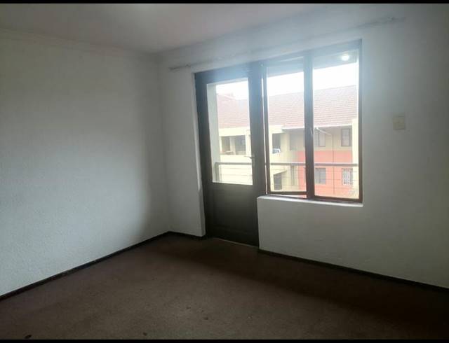 2 BEDROOM PROPERTY TO RENT IN WOODLANDS